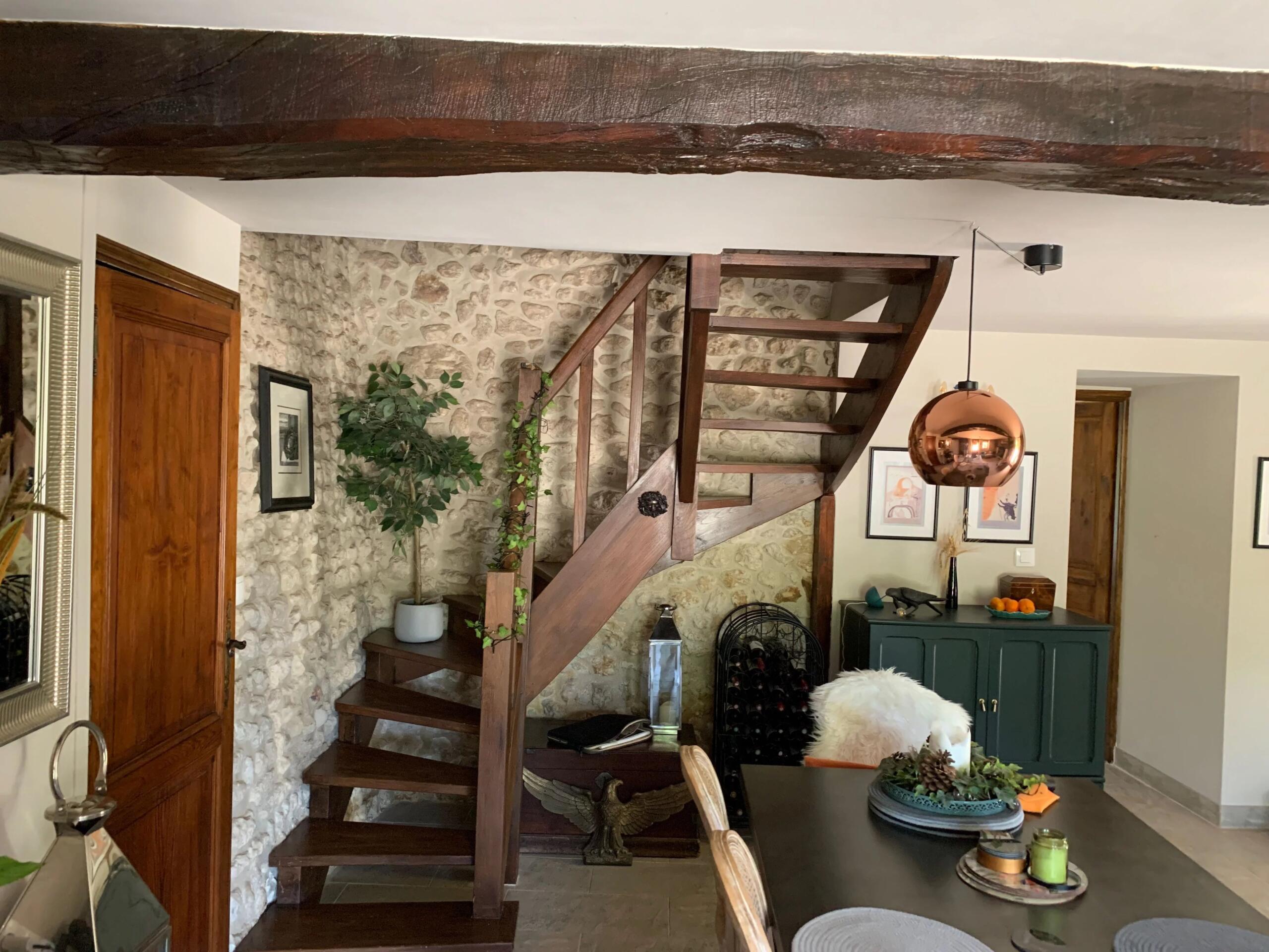 Beautifully presented 3 bed House, 2 Bed Guest House,  Pool, and Barn, Poitou-Charentes – France – BVI85381