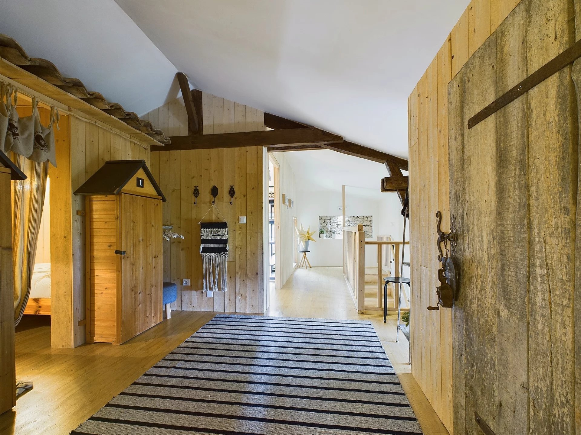 Magnificent property with 2 houses, pool, outbuildings and stunning views, Aquitaine – France – BVI75992