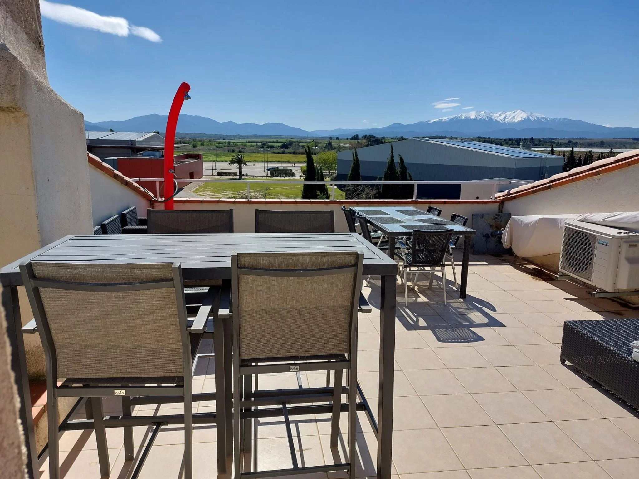 Villa 212 sqm, 5 bedrooms + 175 sqm annex, swimming pool, mountain views – Villeneuve-de-la-Raho, Languedoc-Roussillon – France – BVI84710