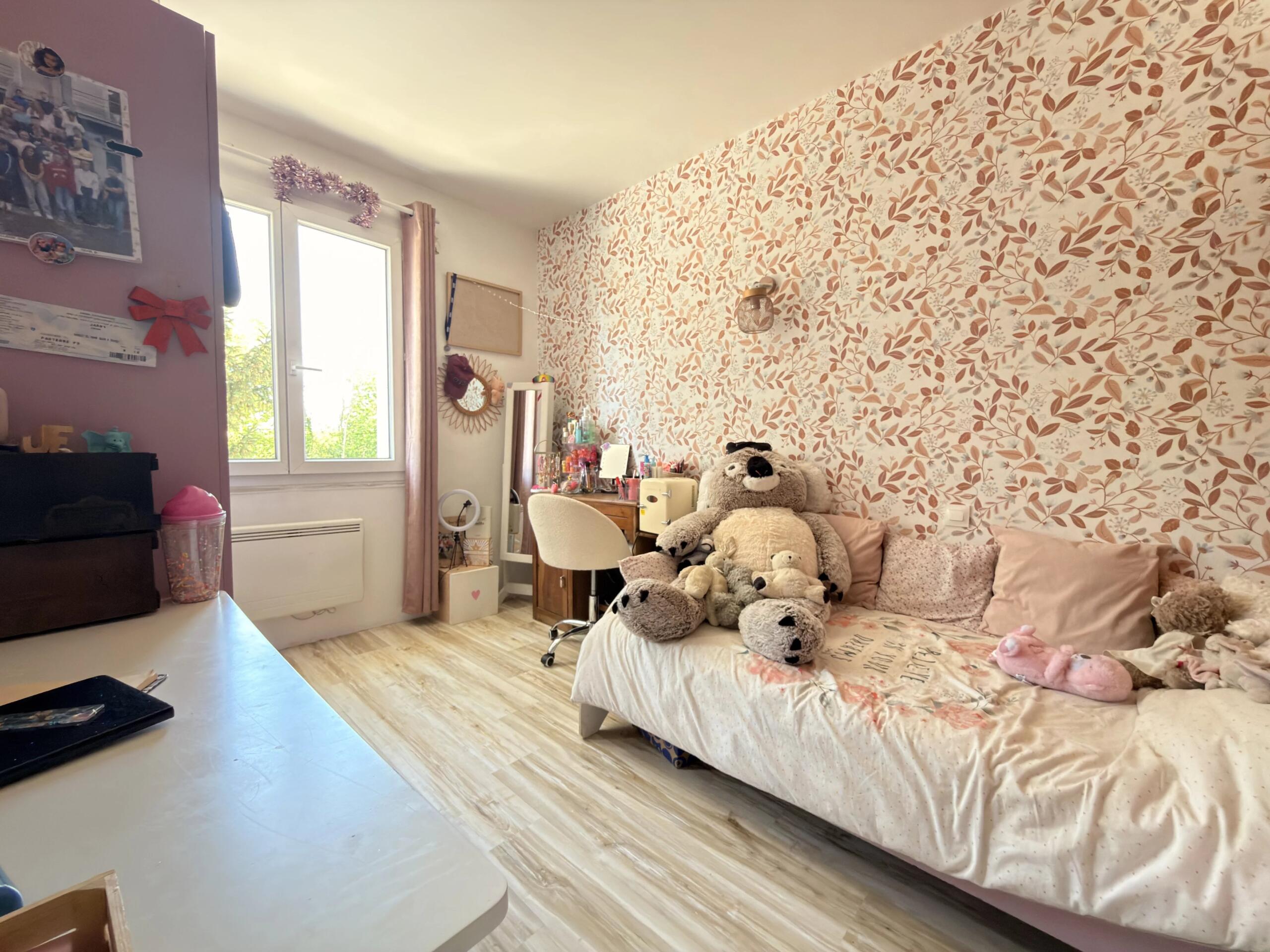 Superb renovated single-storey home with enclosed garden and large basement, close to Ruffec, Poitou-Charentes – France – BVI85432