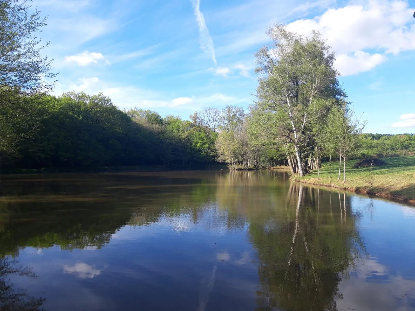 Fishing lake with full fishing rights, Limousin – France – BVI85181