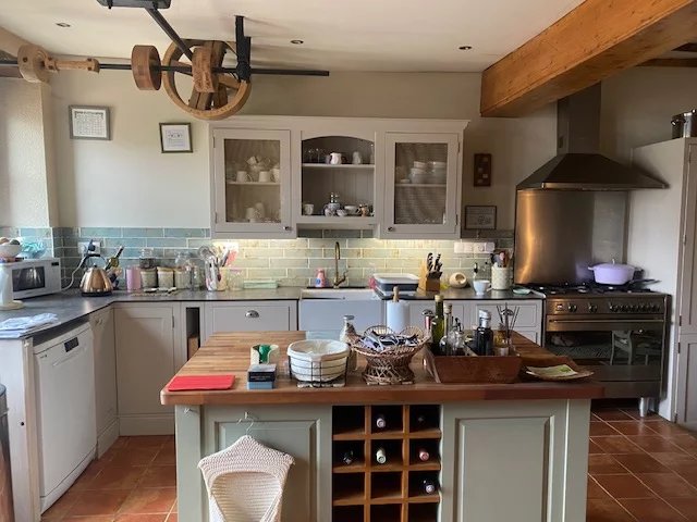 3-bed, 3-bath village house with 1-bed guest annex, garden, garage and pool, Poitou-Charentes – France – BVI84053