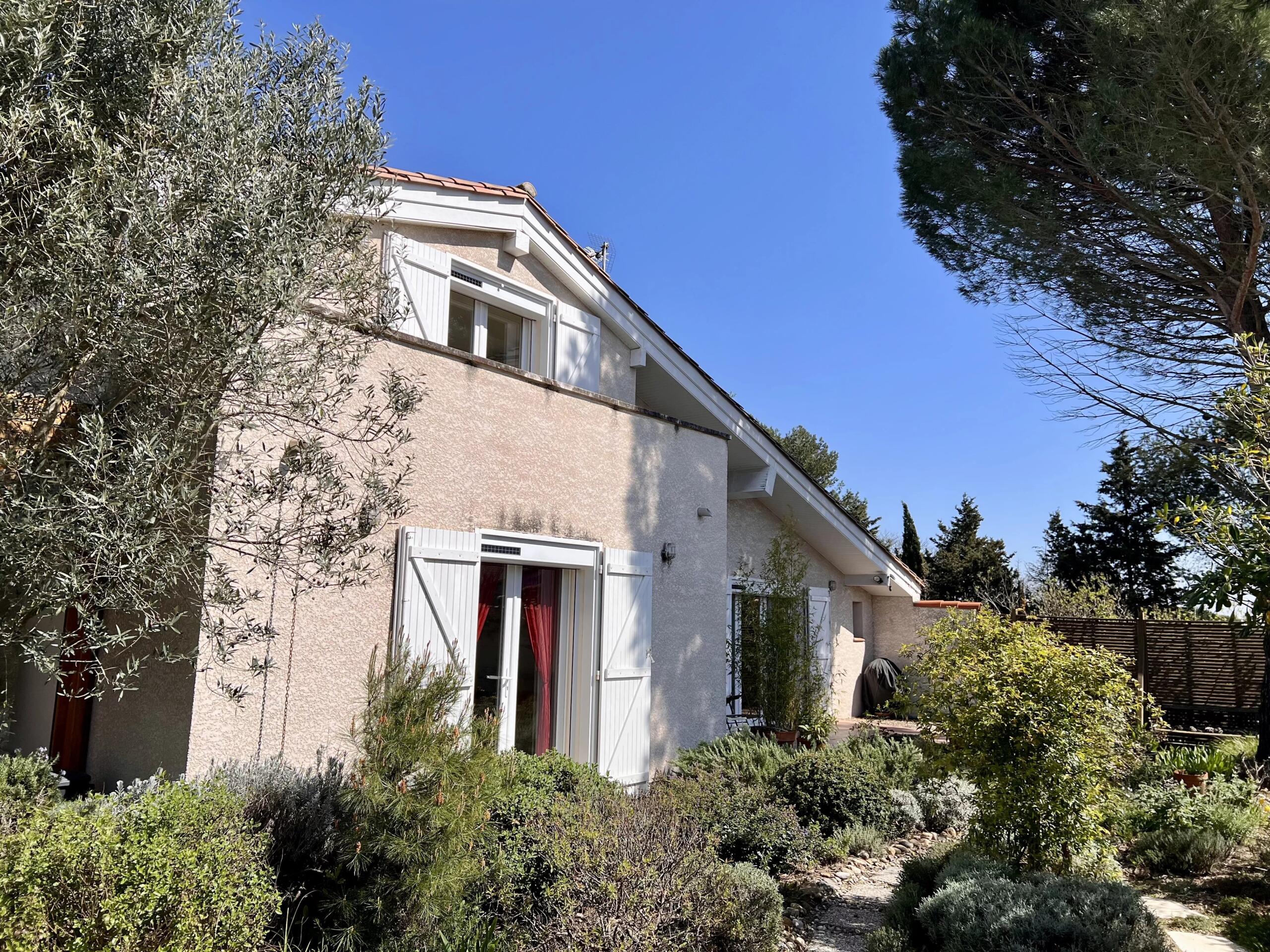 Easy living near the Canal du Midi and town centre with flexible ground-floor accommodation, Languedoc-Roussillon – France – BVI84734
