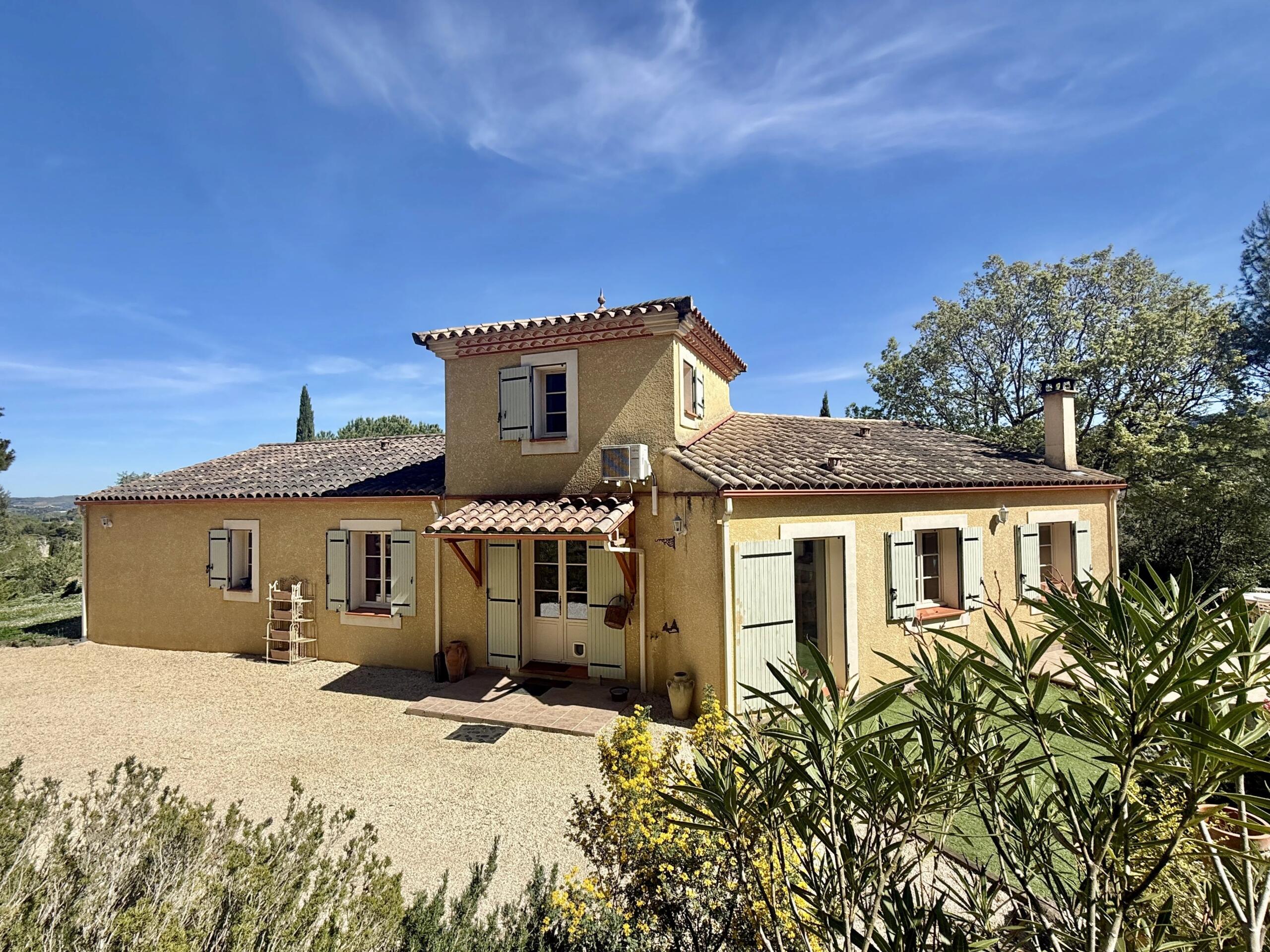 Limoux area: Luminous Villa with Panoramic views, pool and over a hectare of land, Languedoc-Roussillon – France – BVI85214