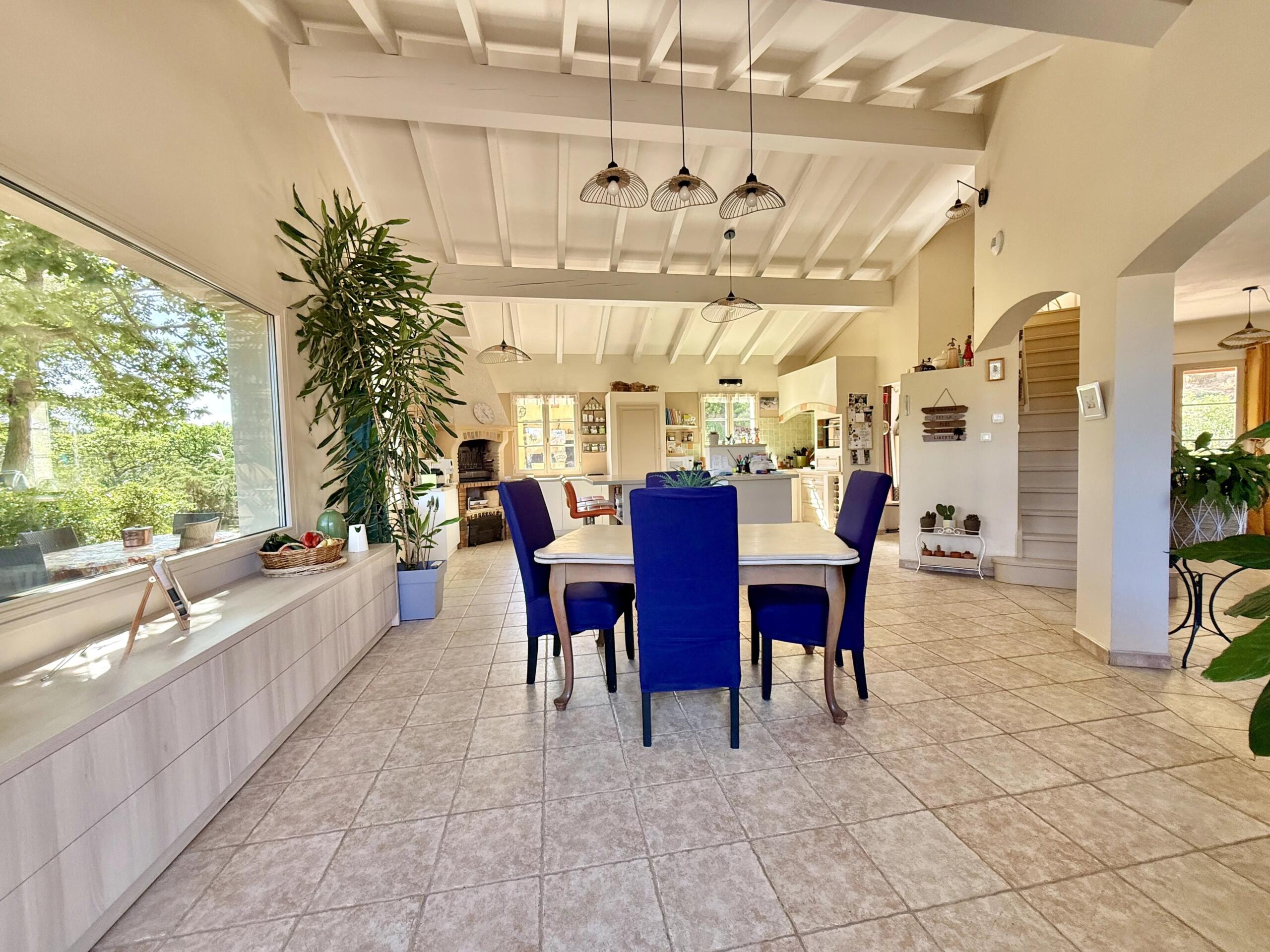 Limoux area: Luminous Villa with Panoramic views, pool and over a hectare of land, Languedoc-Roussillon – France – BVI85214