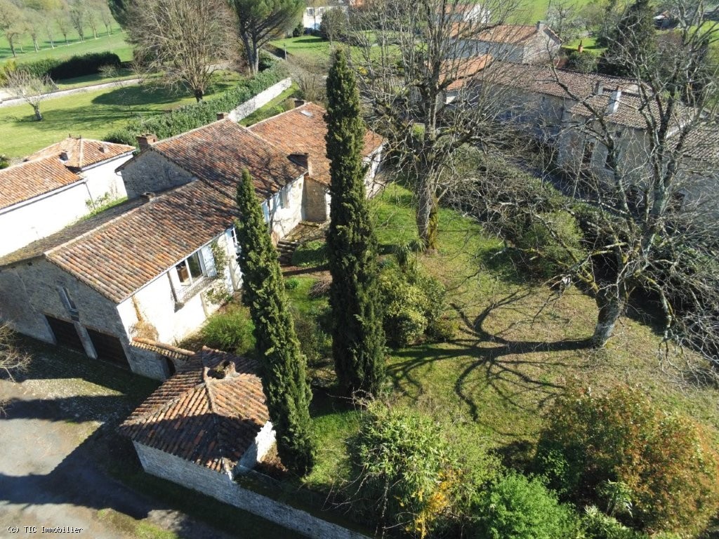 4 bedroom House in Ruffec, France – r7283