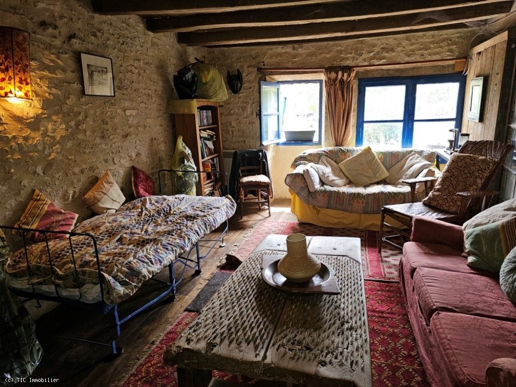 1 bedroom House in Saint-Claud, France – r7181