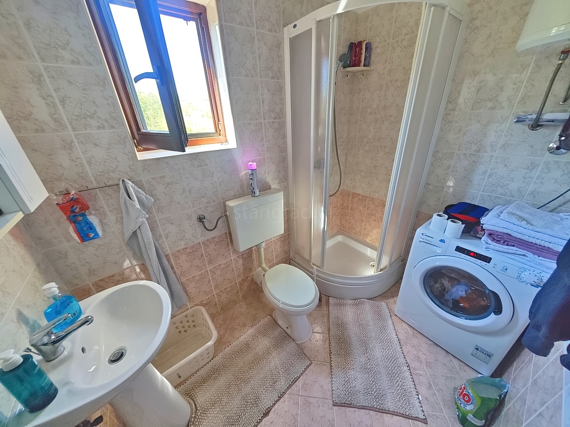 2 bedroom apartment in Dobrinj, Croatia – 103651