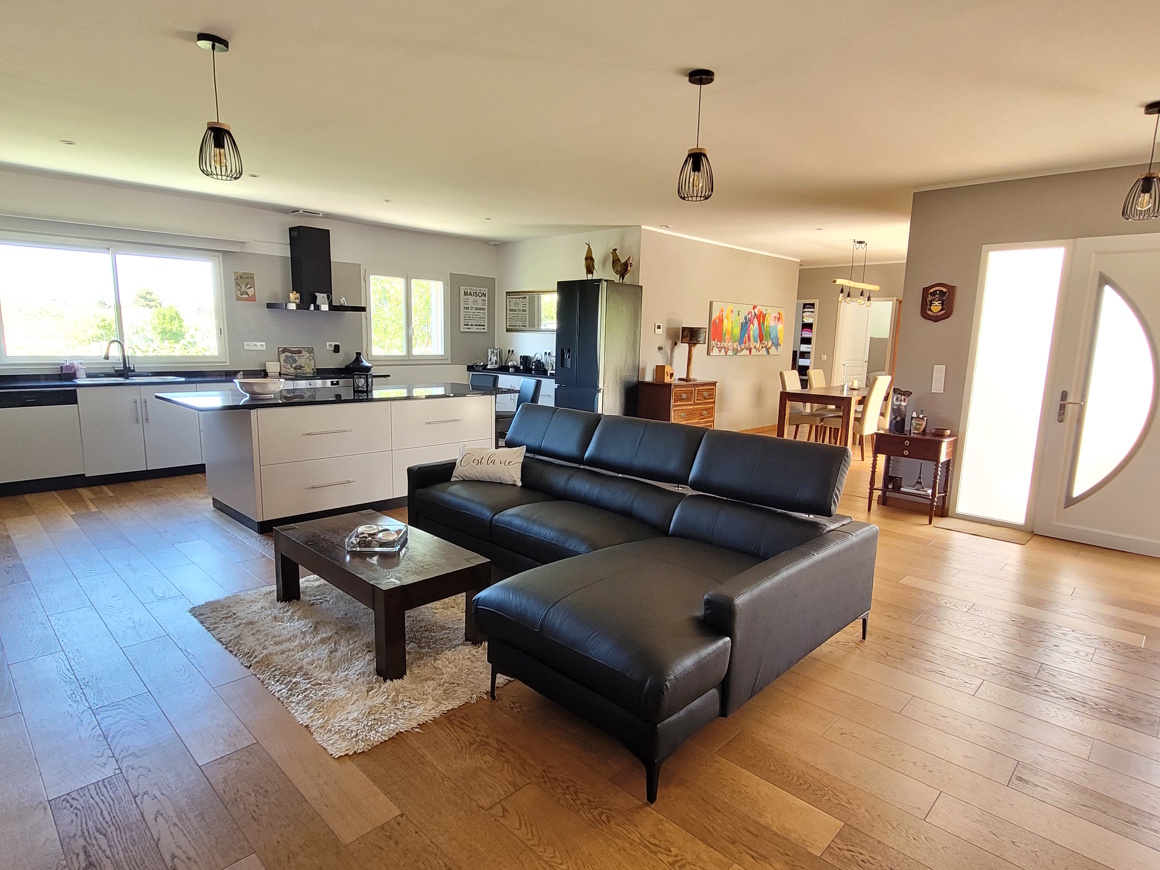 4 bedroom Detached House in Alignan Du Vent, Herault, France – as588500eee