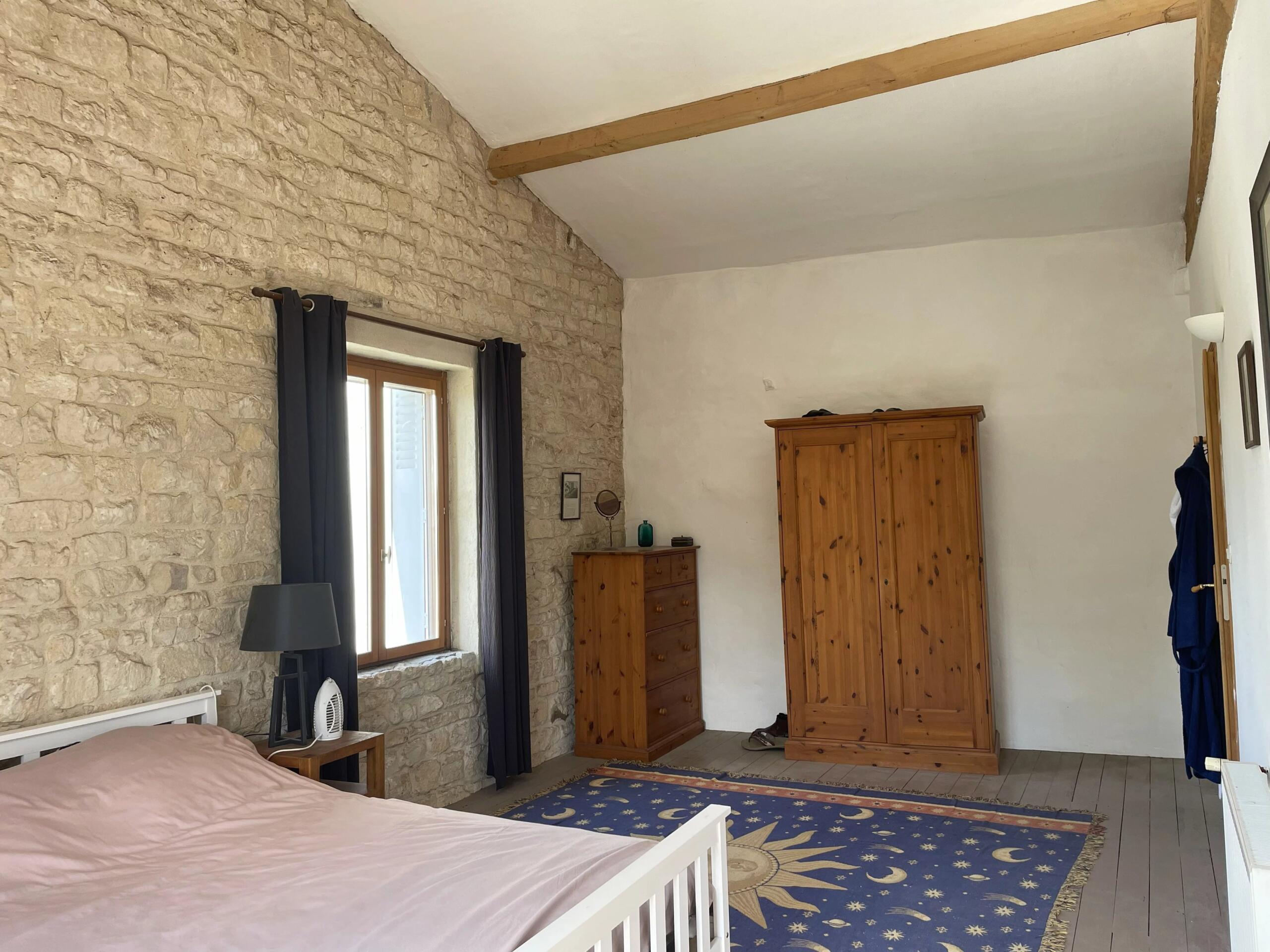 3/4 bedroom village house with outbuildings, Poitou-Charentes – France – BVI85404