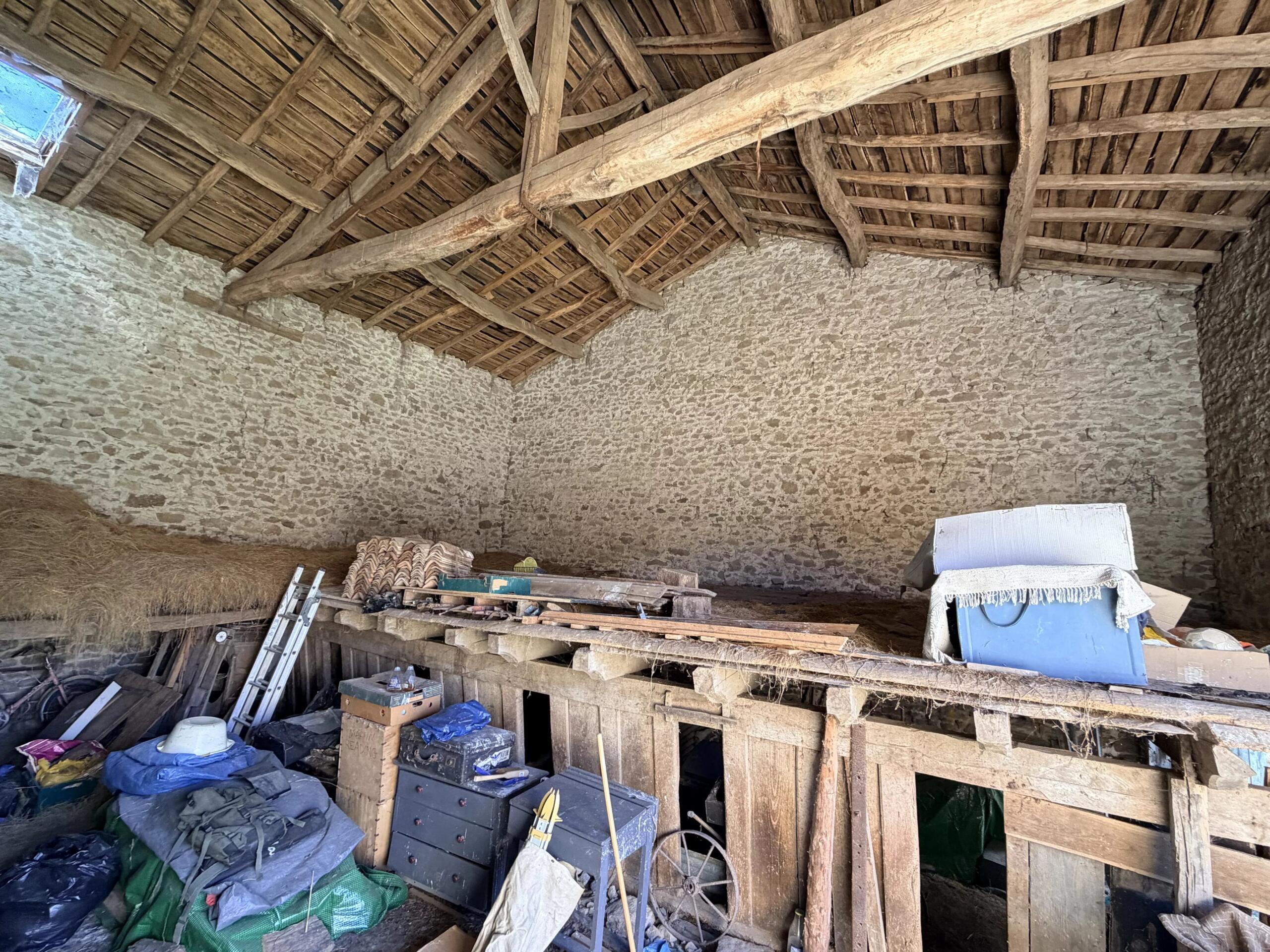 Village barn for renovation with over 10,000m2 of land, Limousin – France – BVI85449