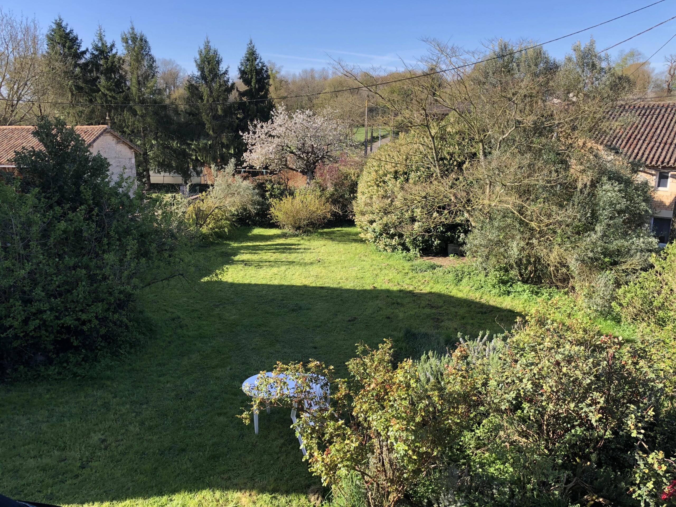 Attractive stone house with mature garden, Poitou-Charentes – France – BVI85180