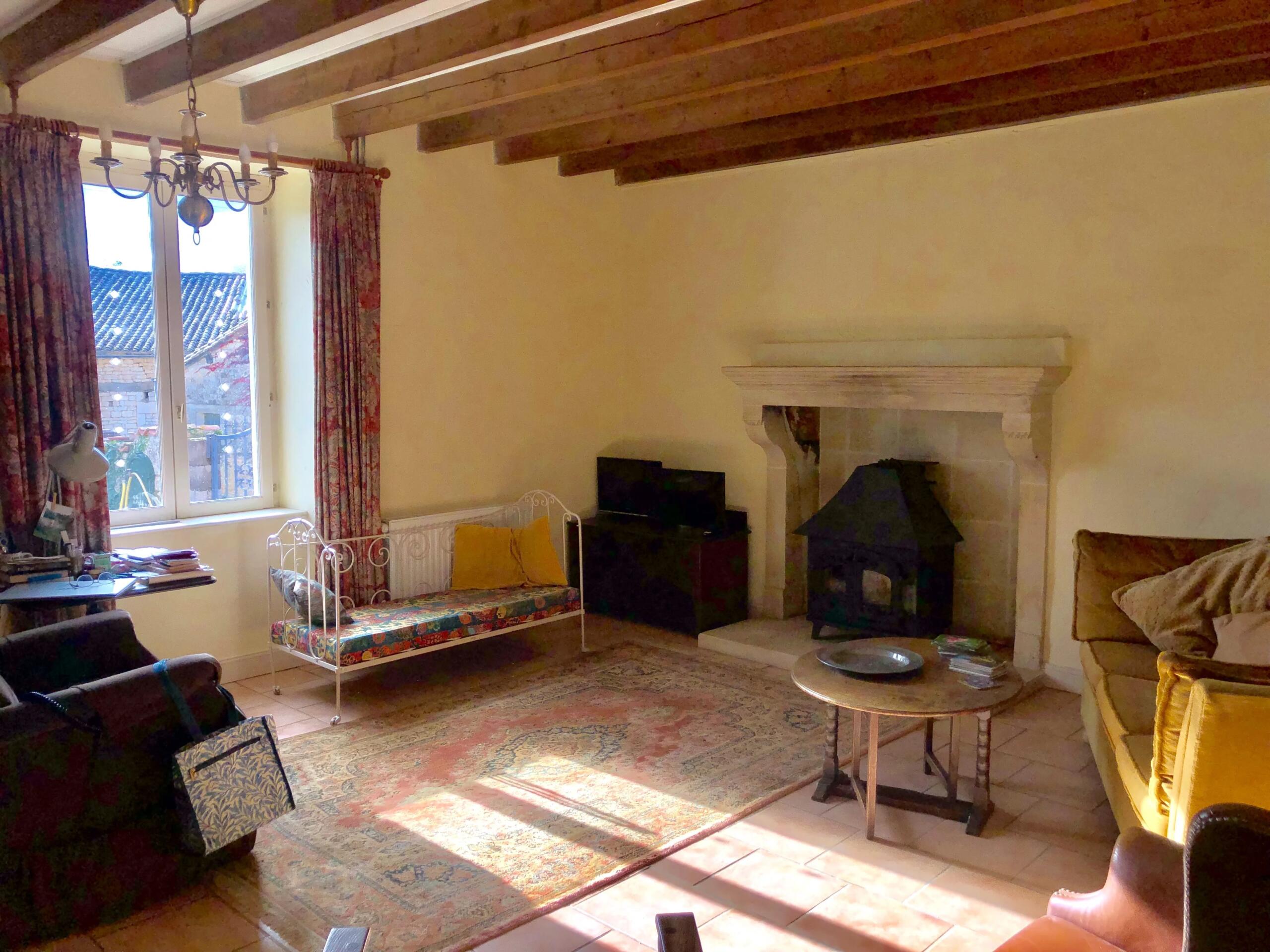 Attractive stone house with mature garden, Poitou-Charentes – France – BVI85180