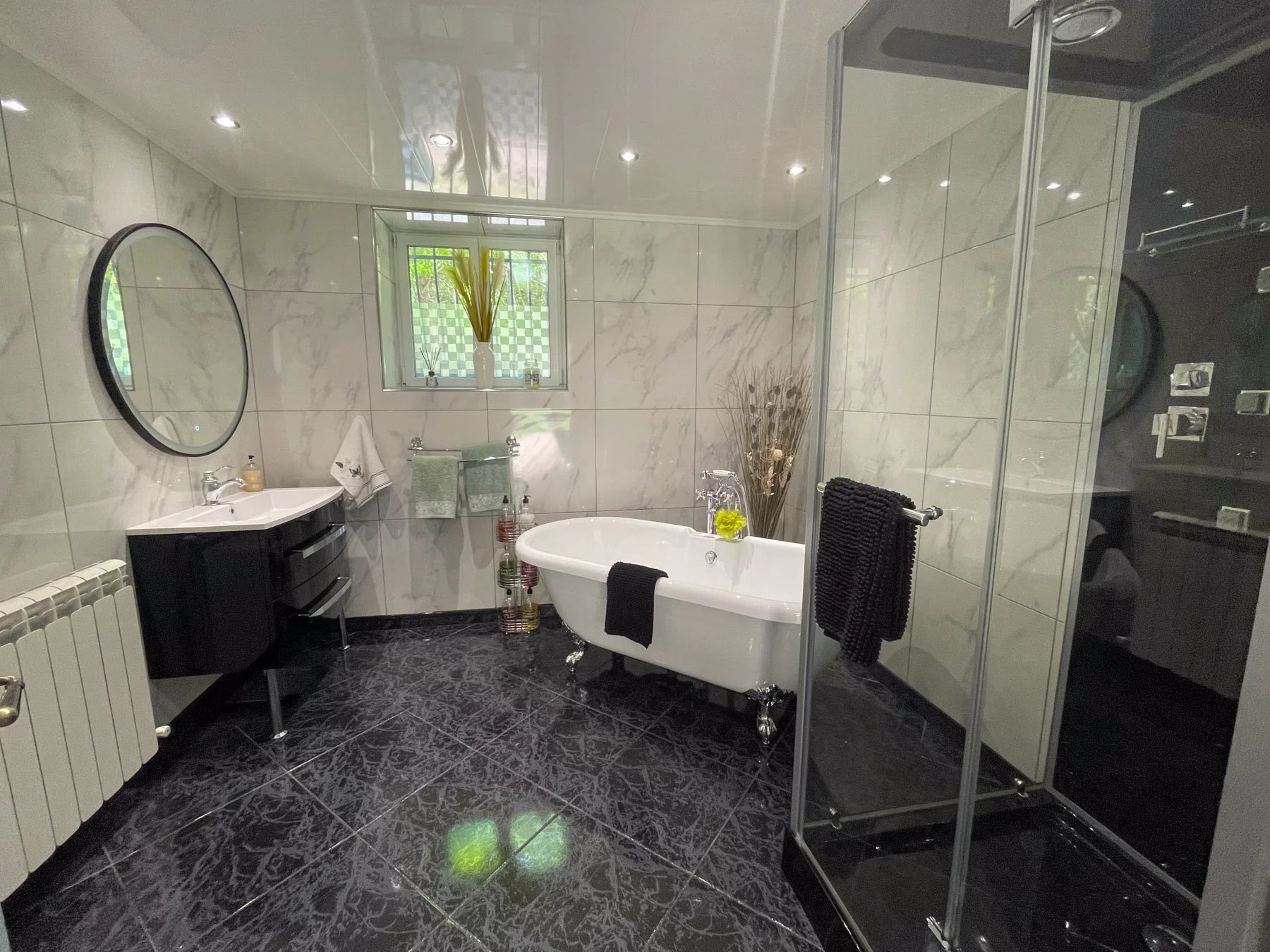 2 detached properties set in delightful private grounds and woodland  of over 5 acres, Limousin – France – BVI85393