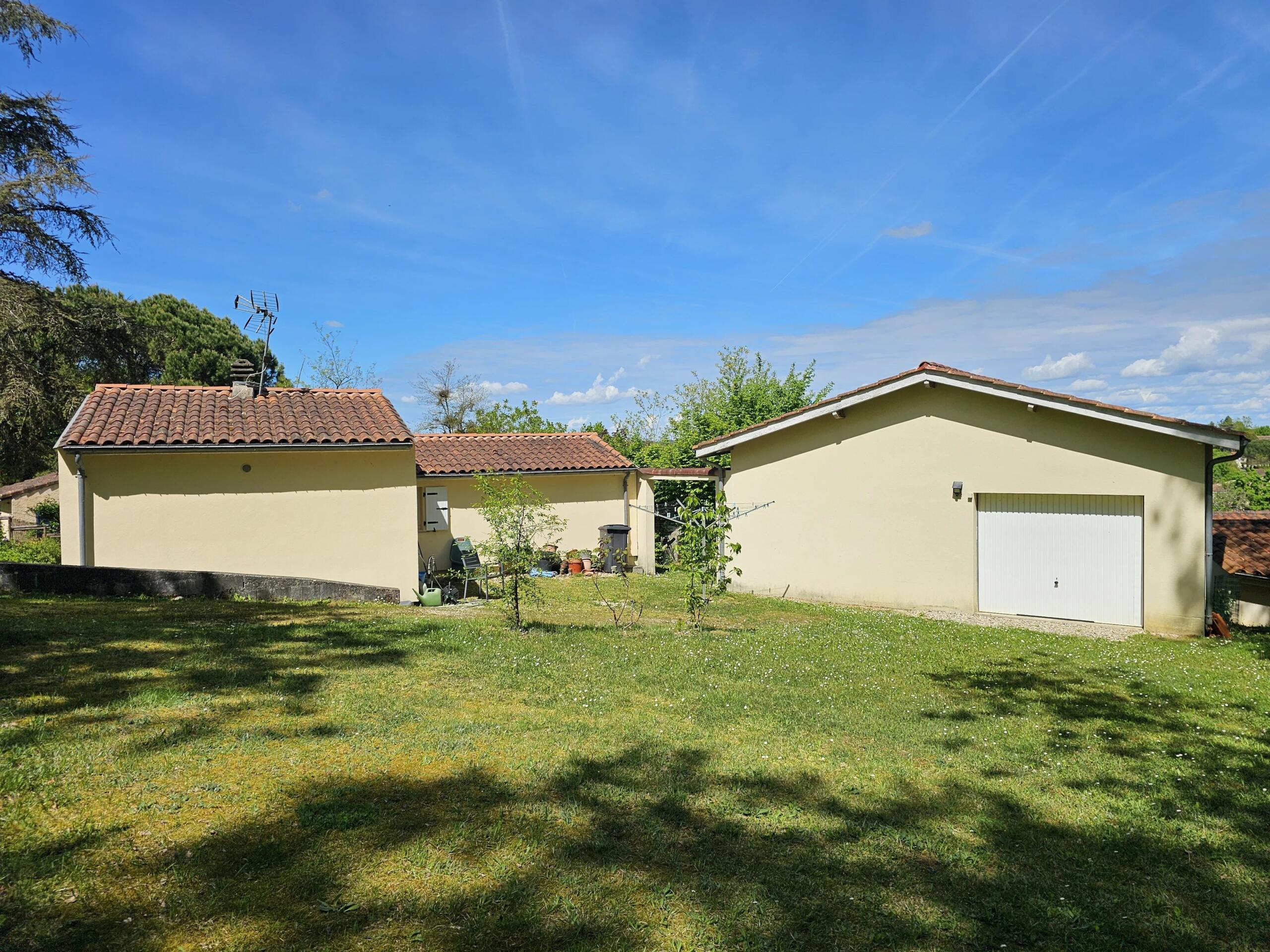 Cosy cottage in peaceful location, Aquitaine – France – BVI85473