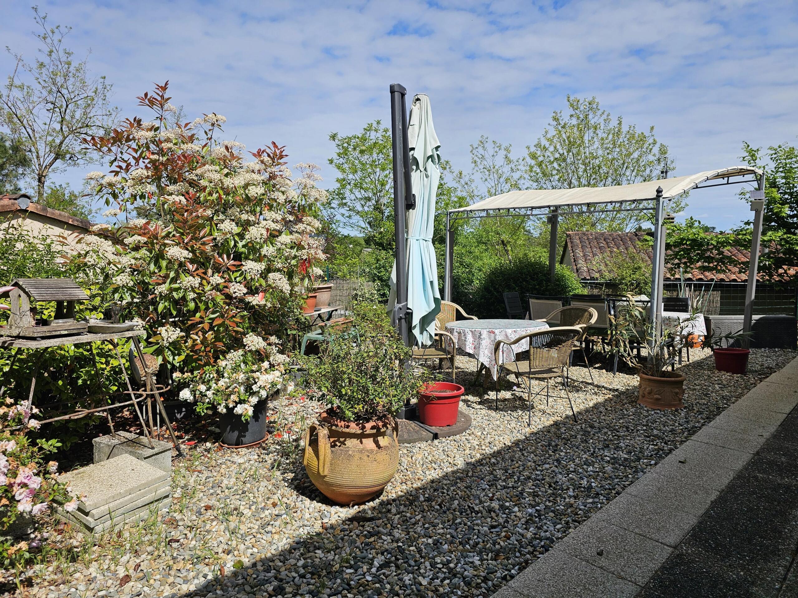 Cosy cottage in peaceful location, Aquitaine – France – BVI85473