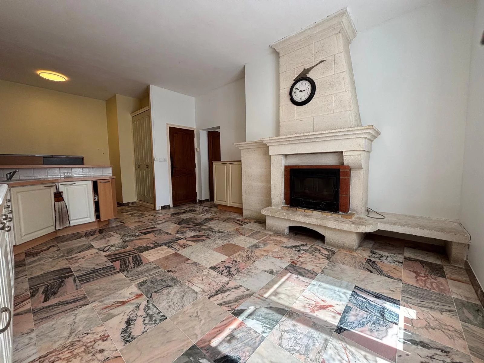 Large family home in quiet location close to amenities, Aquitaine – France – BVI85367