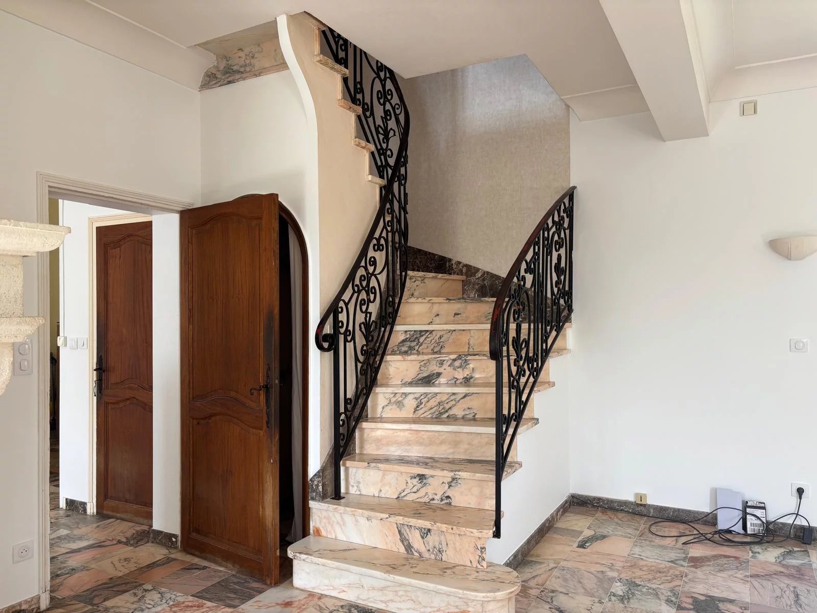Large family home in quiet location close to amenities, Aquitaine – France – BVI85367