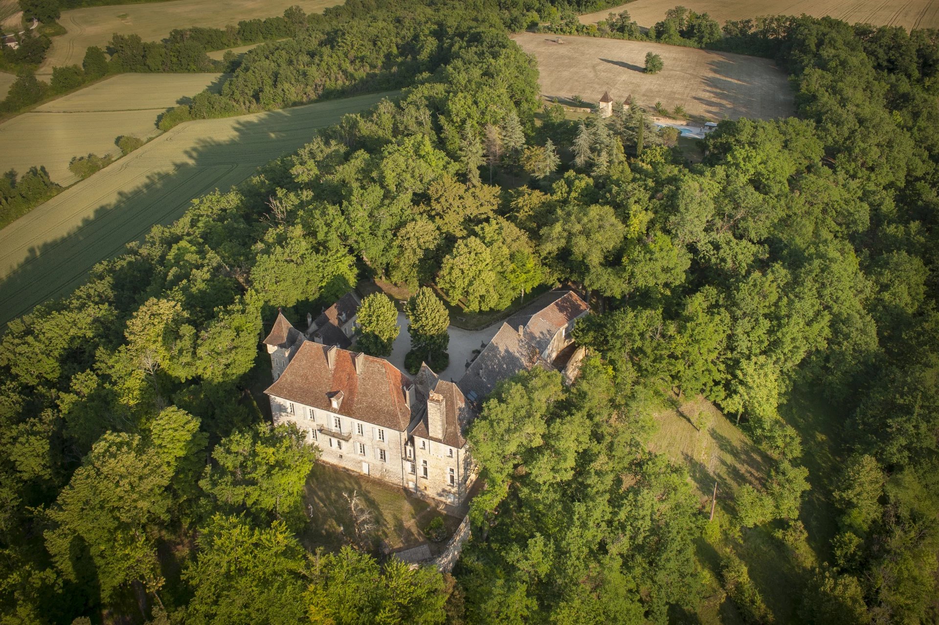 Beautiful 17th century château set in an idyllic environment close to the bastide of Monflanquin, Aquitaine – France – BVI80900