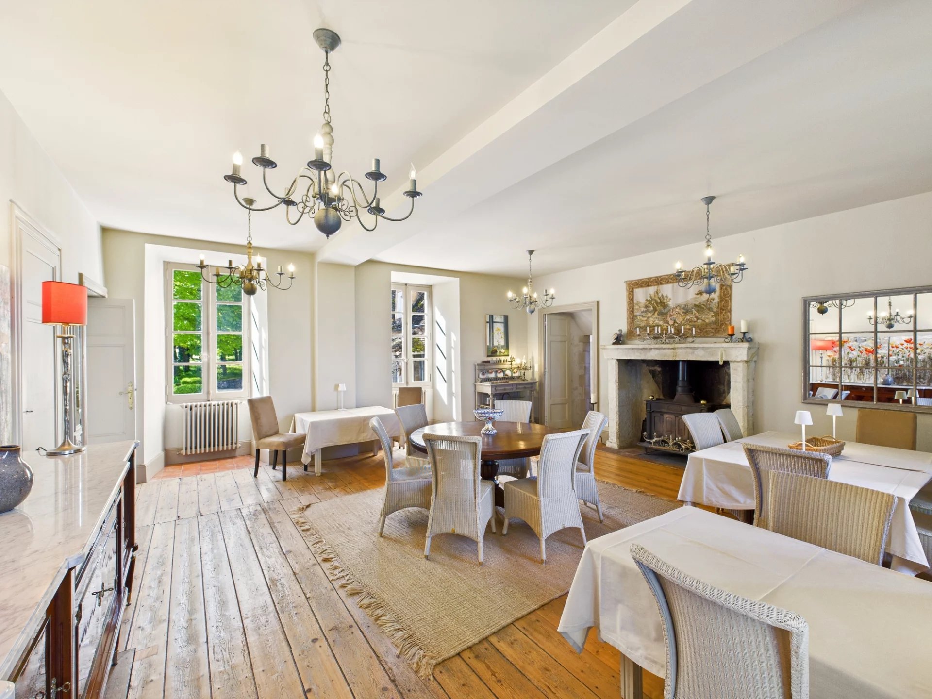 Beautiful 17th century château set in an idyllic environment close to the bastide of Monflanquin, Aquitaine – France – BVI80900