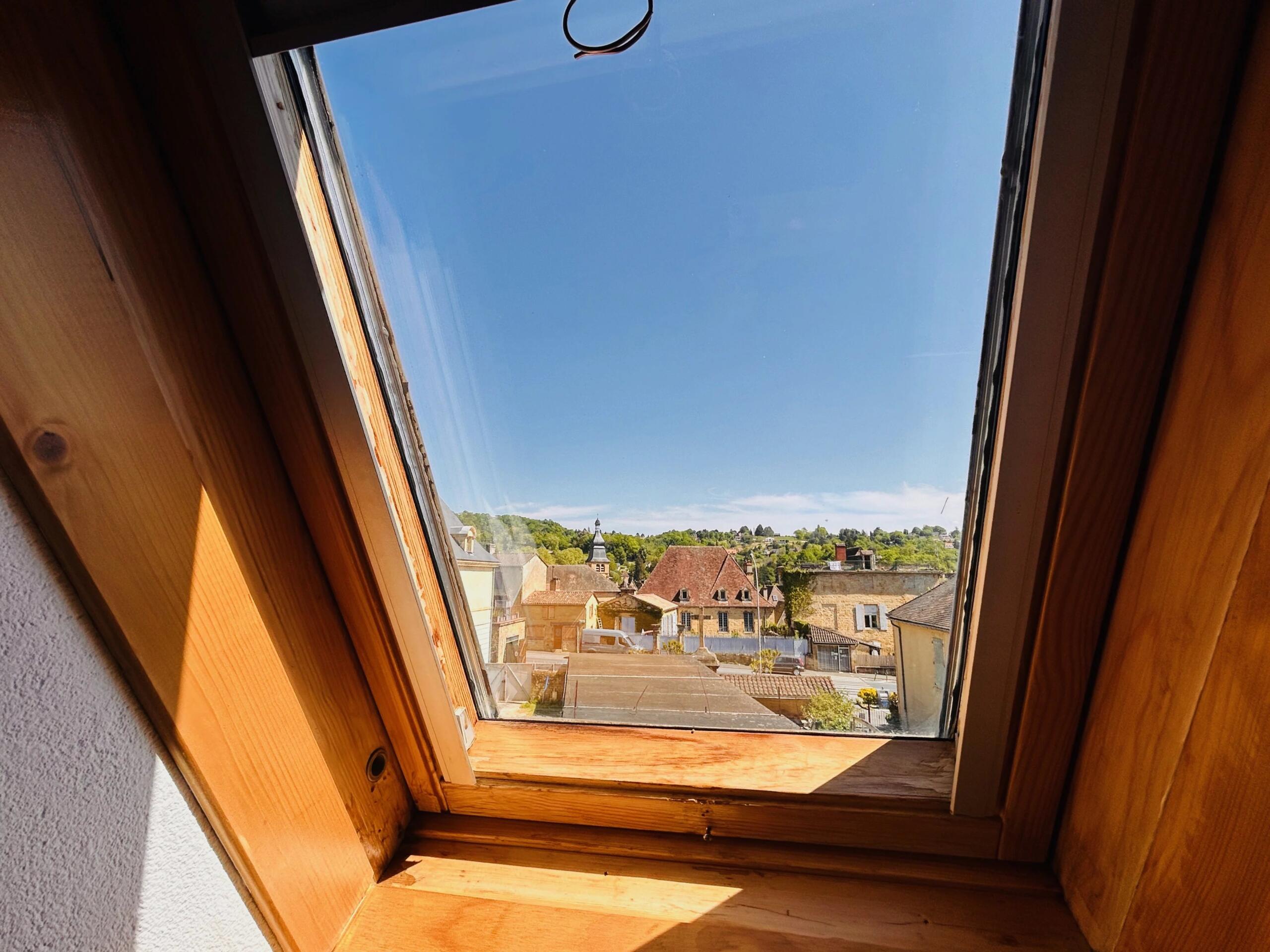 Sarlat-la-Canéda 3 bed stone house with terrace just steps from the historic centre, Aquitaine – France – BVI85387