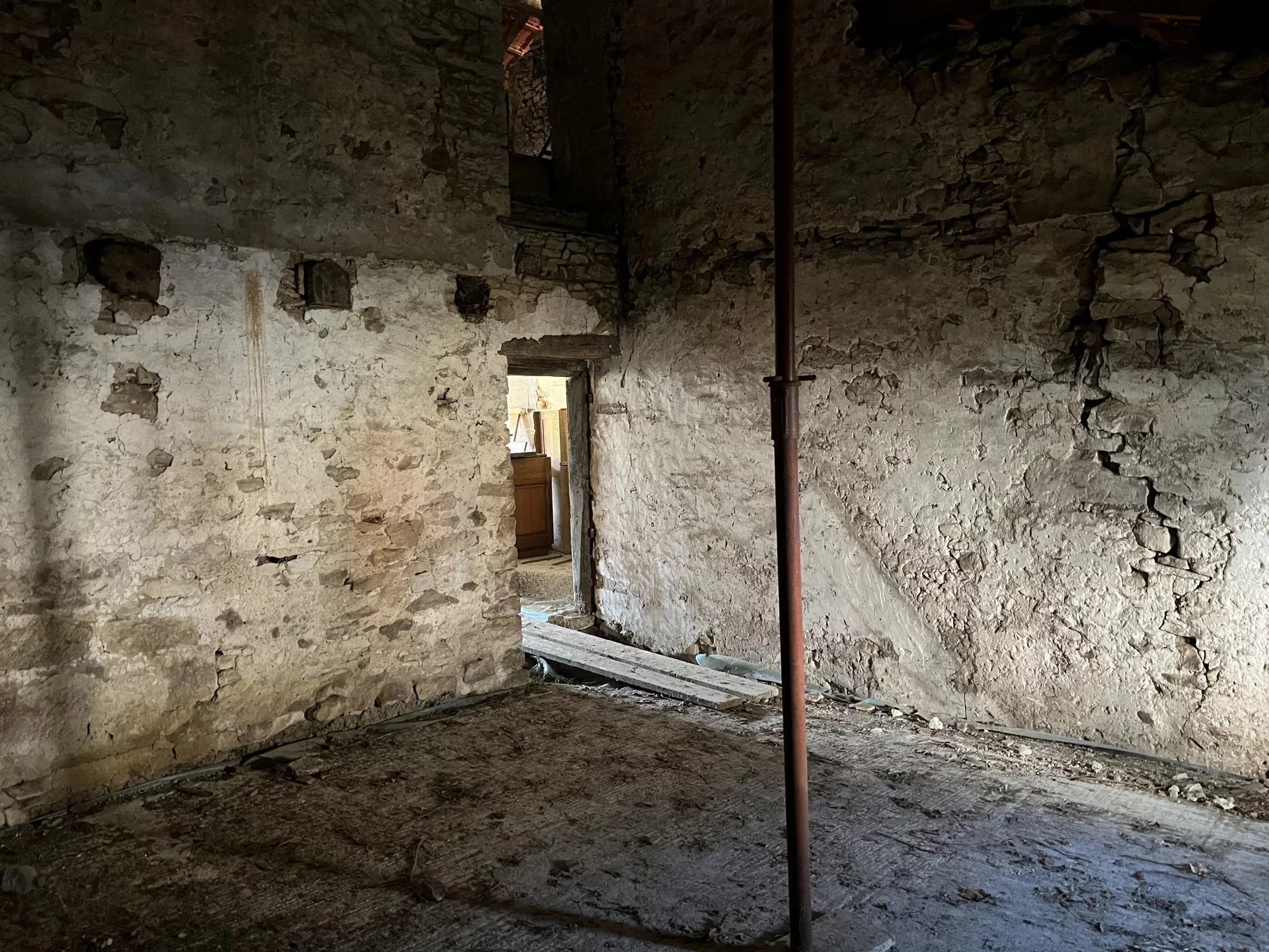 Barn renovation project, Poitou-Charentes – France – BVI85266
