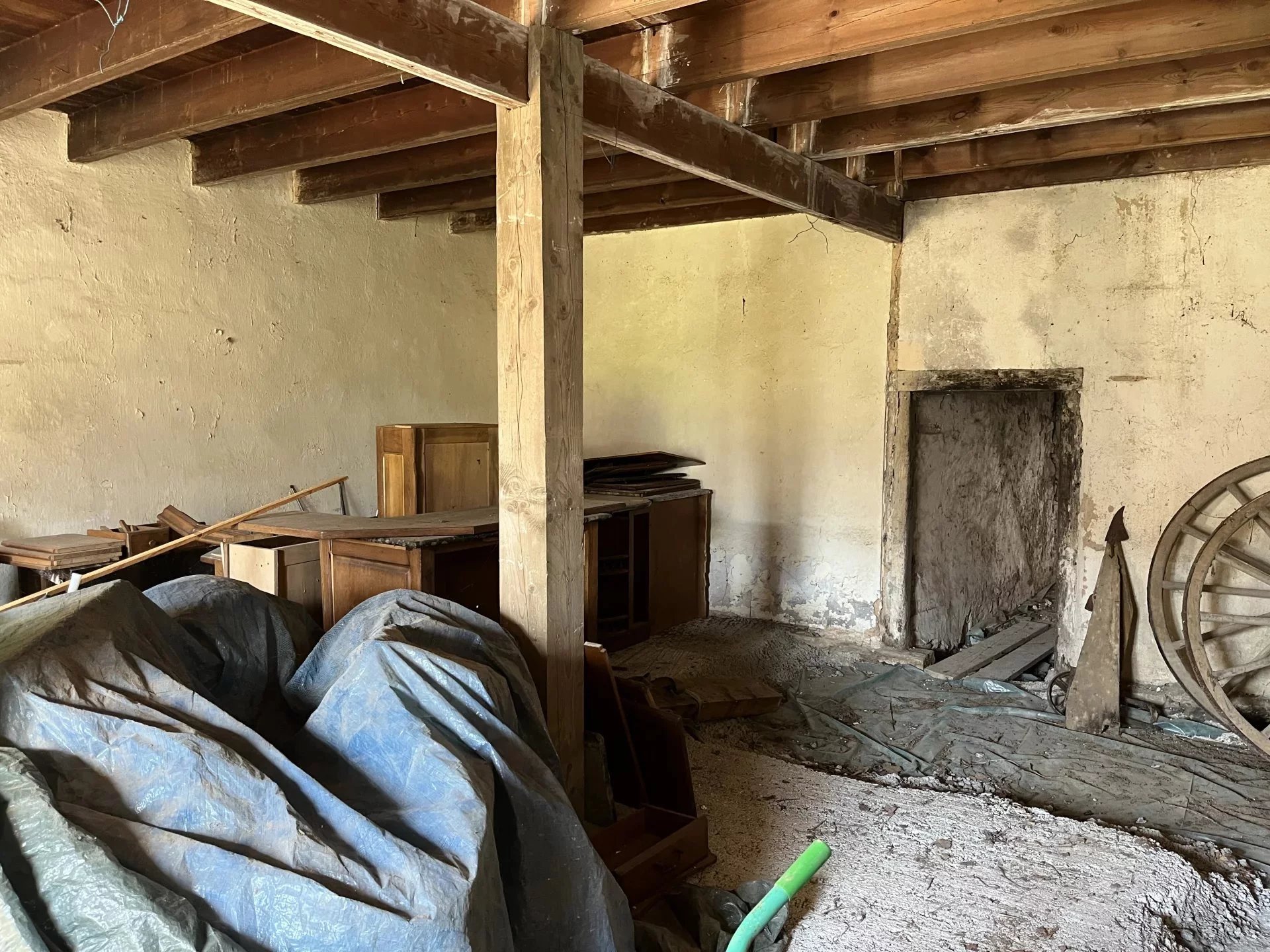 Barn renovation project, Poitou-Charentes – France – BVI85266