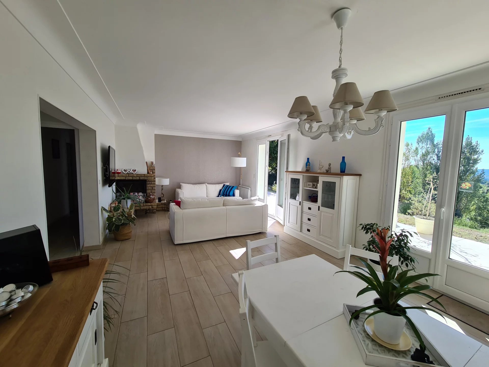 Large property with pool and superb views, Aquitaine – France – BVI65543