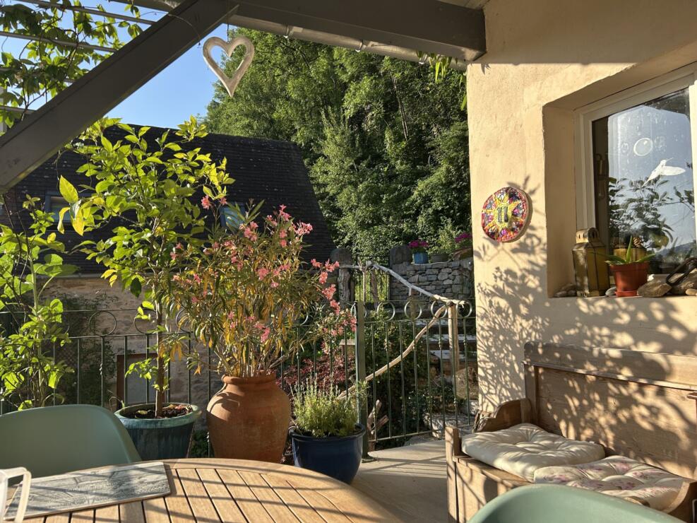 Character 3 bedroomed Stone House for Sale with separate holiday Gite – Lot, France
