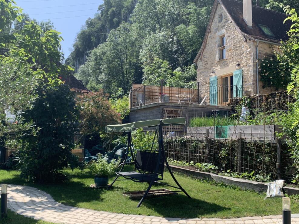 Character 3 bedroomed Stone House for Sale with separate holiday Gite – Lot, France