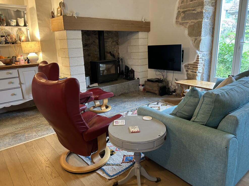 Character 3 bedroomed Stone House for Sale with separate holiday Gite – Lot, France