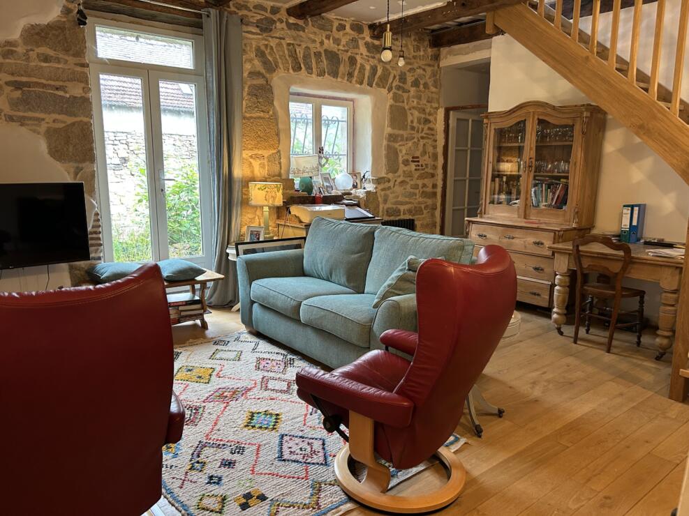 Character 3 bedroomed Stone House for Sale with separate holiday Gite – Lot, France