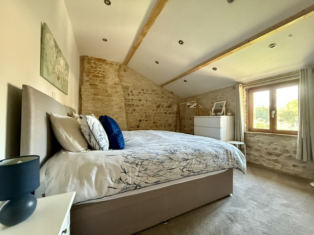 17 bedroom maison de village in Les Alleuds, Deux-Sèvres, France