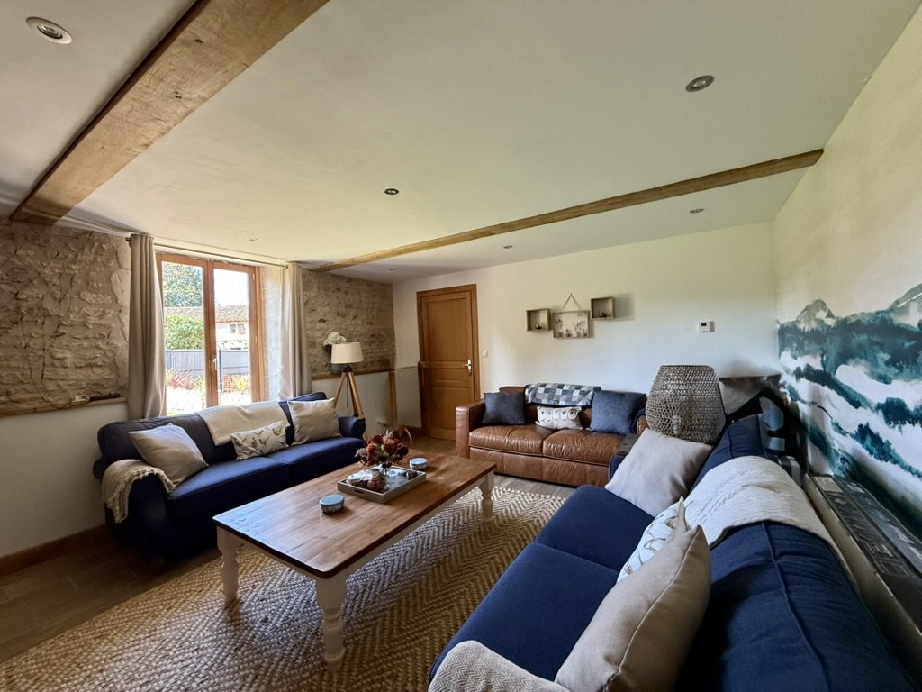 17 bedroom maison de village in Les Alleuds, Deux-Sèvres, France