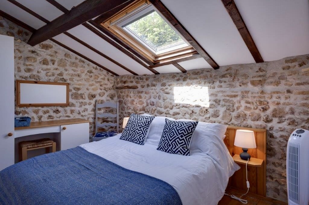 17 bedroom maison de village in Les Alleuds, Deux-Sèvres, France