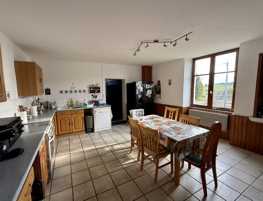 7 bedroom maison de village in Pioussay, Deux-Sèvres, France