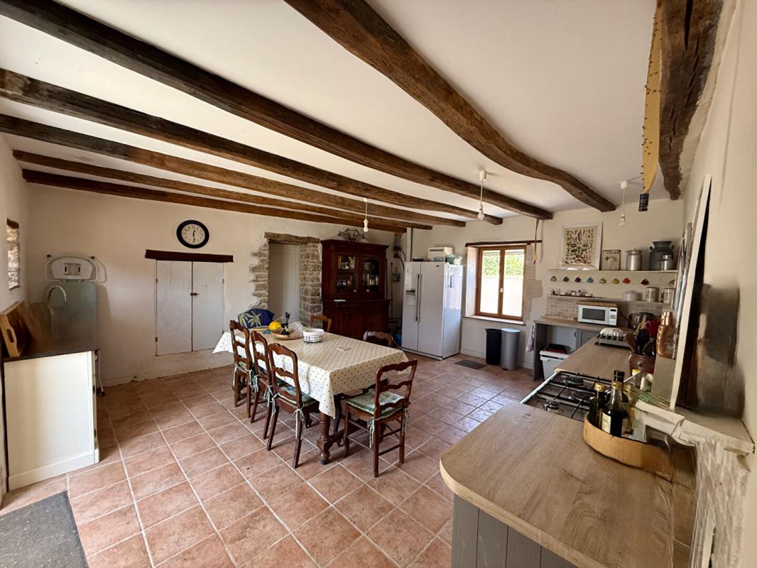 3 bedroom propriete in Chaunay, Vienne, France