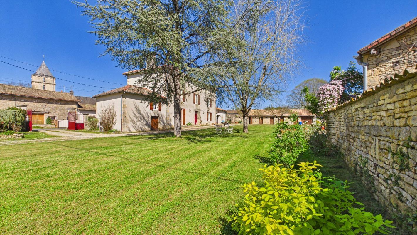 3 bedroom propriete in Sainte Soline, Deux-Sèvres, France