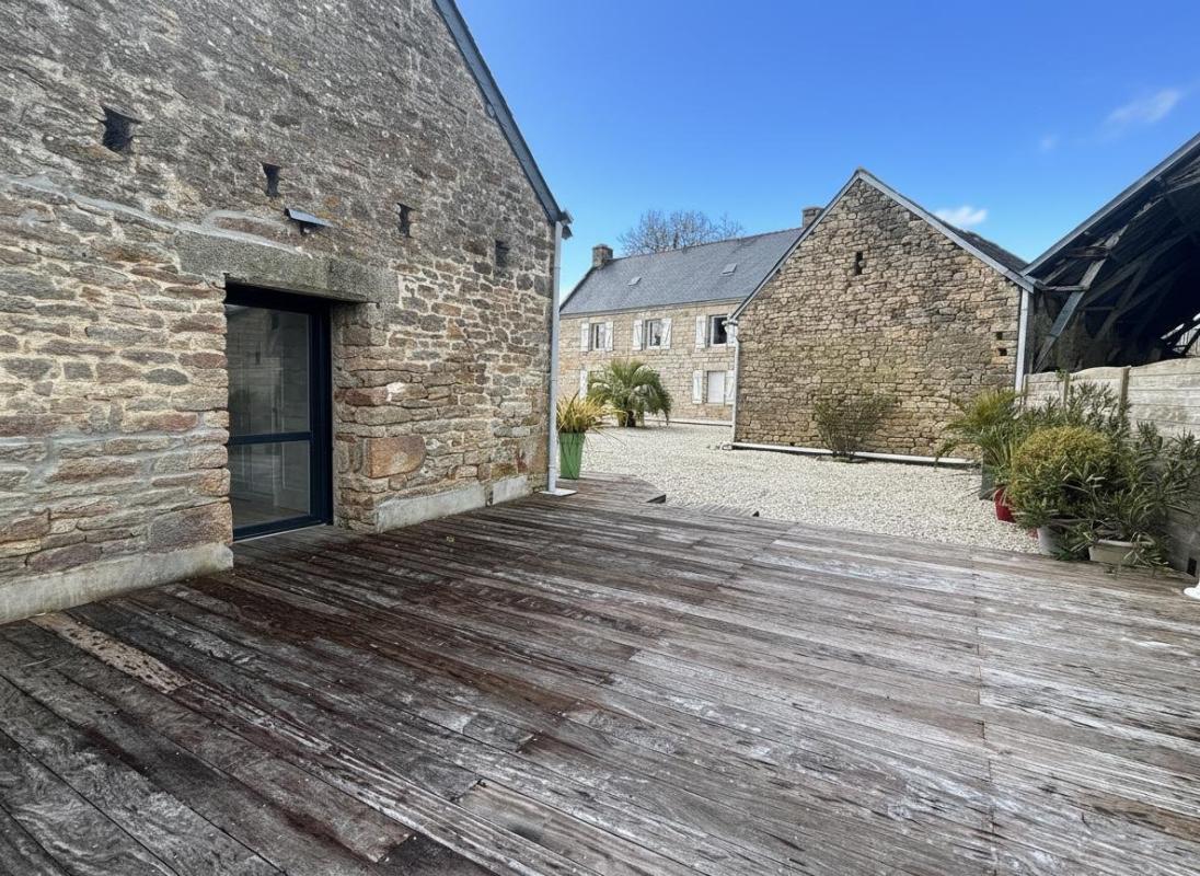 7 bedroom corps de ferme in Scaer, Finistère, France