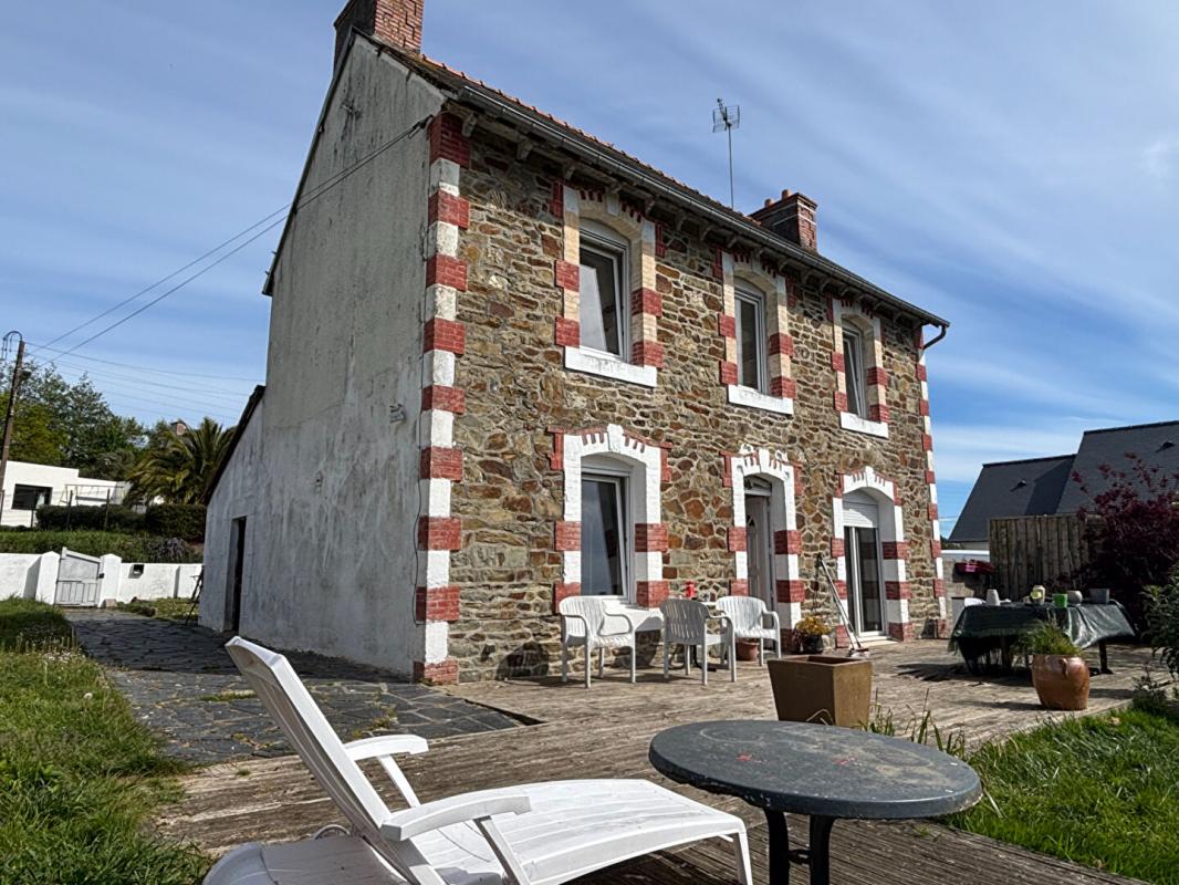 2 bedroom maison in Lezardrieux, Côtes-d’Armor, France