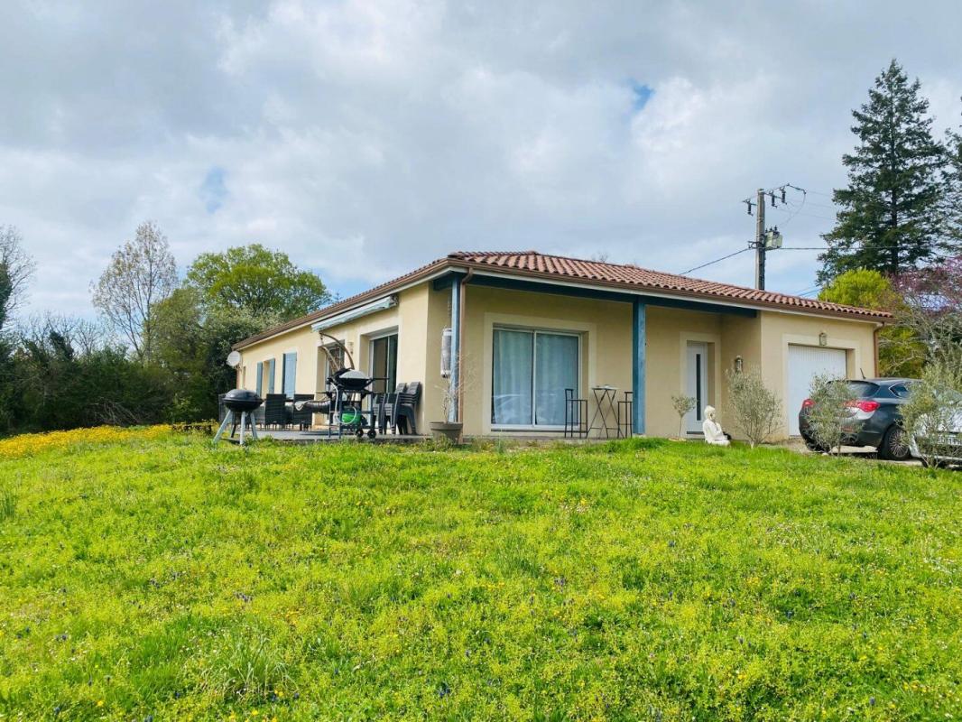 4 bedroom maison in Vers, Lot, France