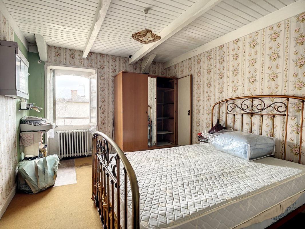 6 bedroom corps de ferme in Latronquiere, Lot, France