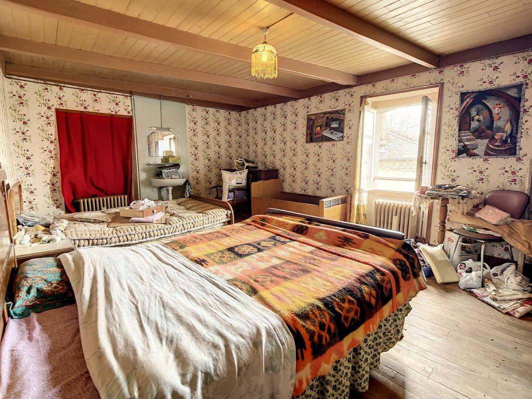 6 bedroom corps de ferme in Latronquiere, Lot, France