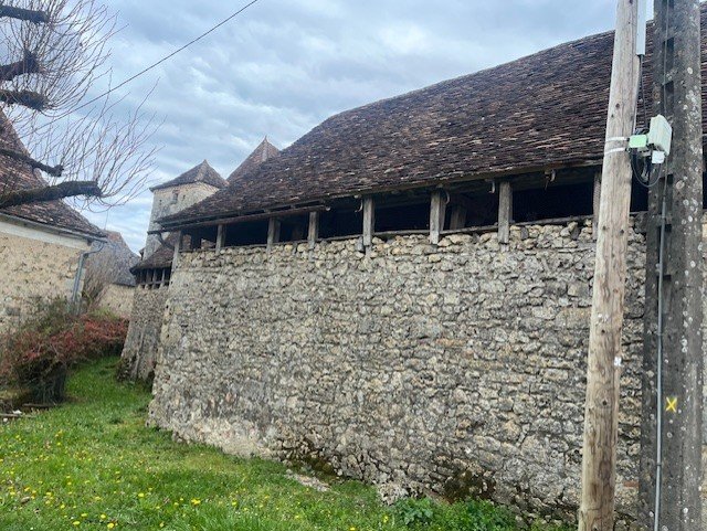 maison a renover in La Chapelle Aux Saints, Corrèze, France