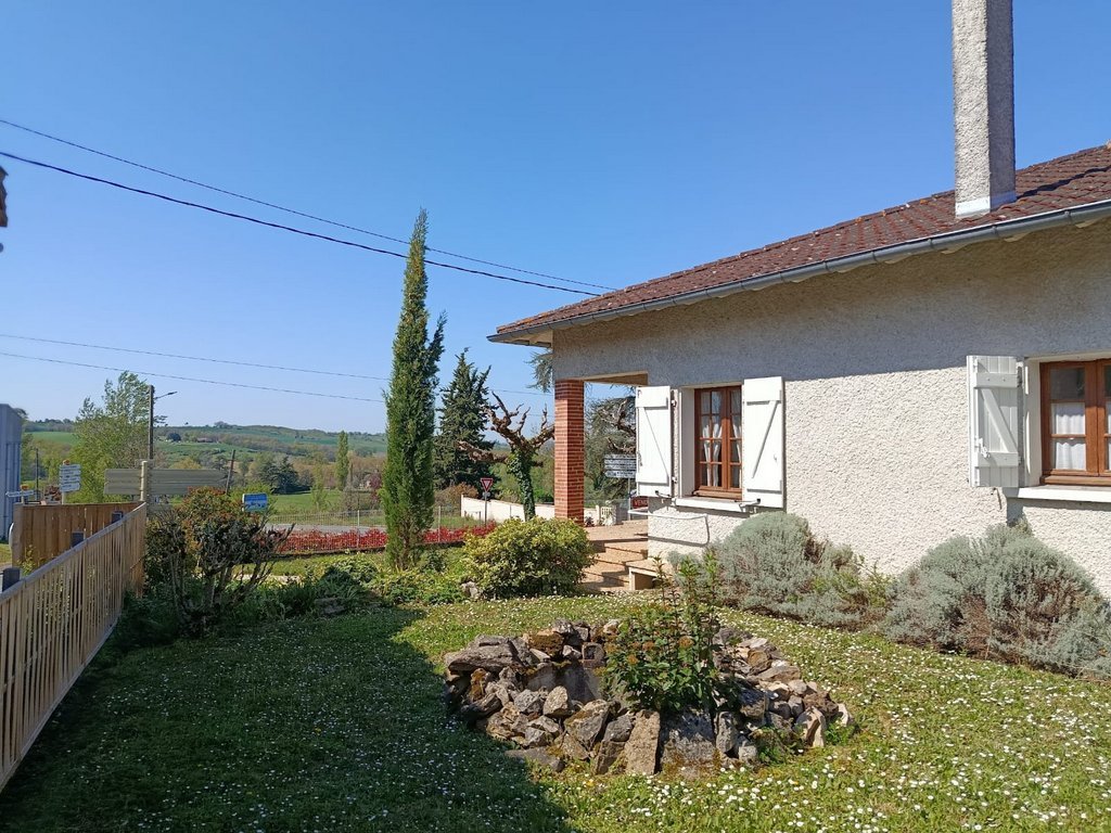 5 bedroom maison de village in Monclar-de-quercy, Tarn-et-Garonne, France