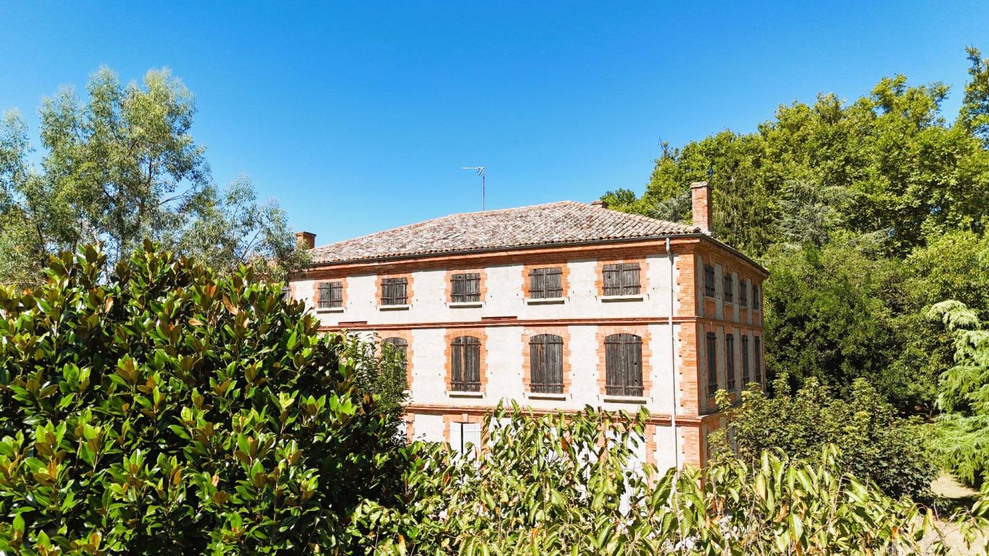 9 bedroom maison de maitre in Negrepelisse, Tarn-et-Garonne, France