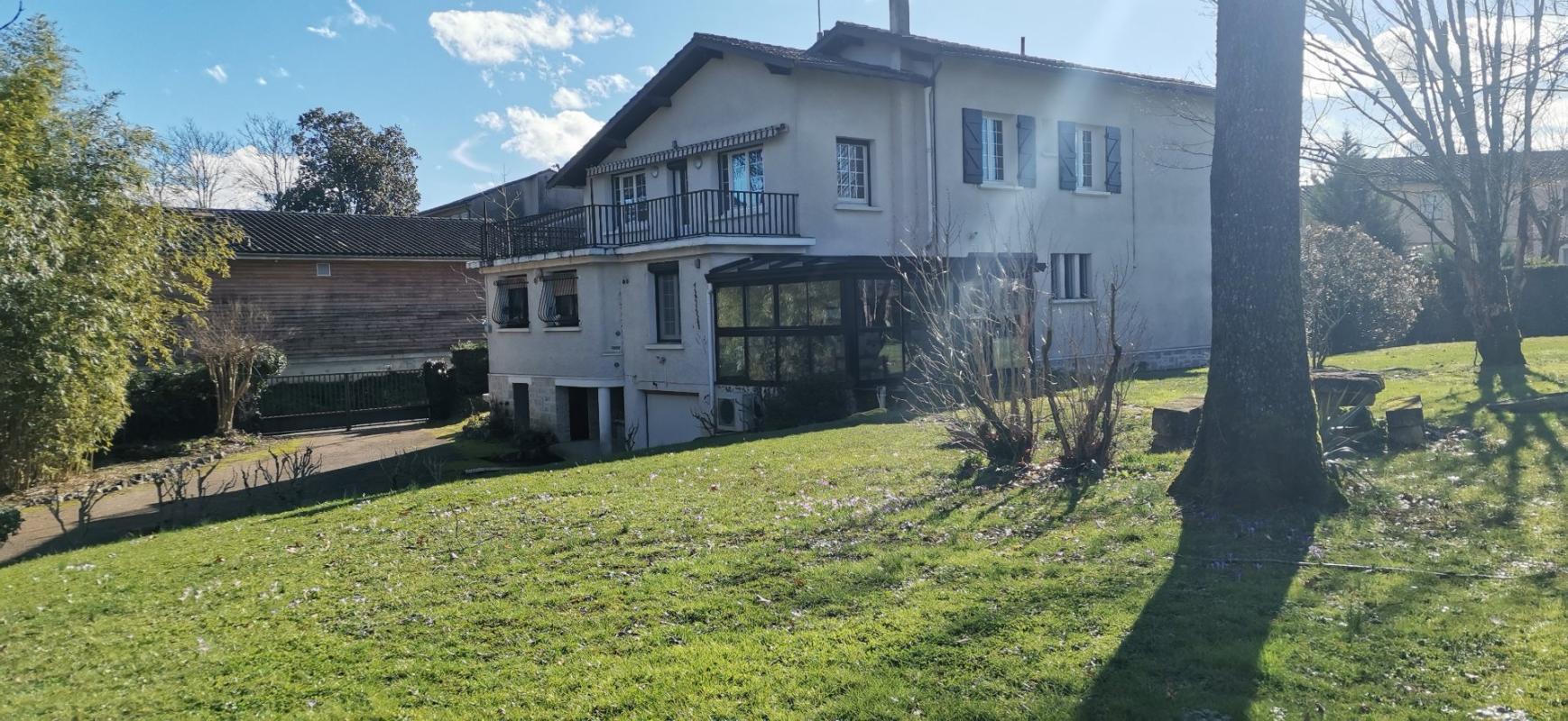 6 bedroom villa in Negrepelisse, Tarn-et-Garonne, France