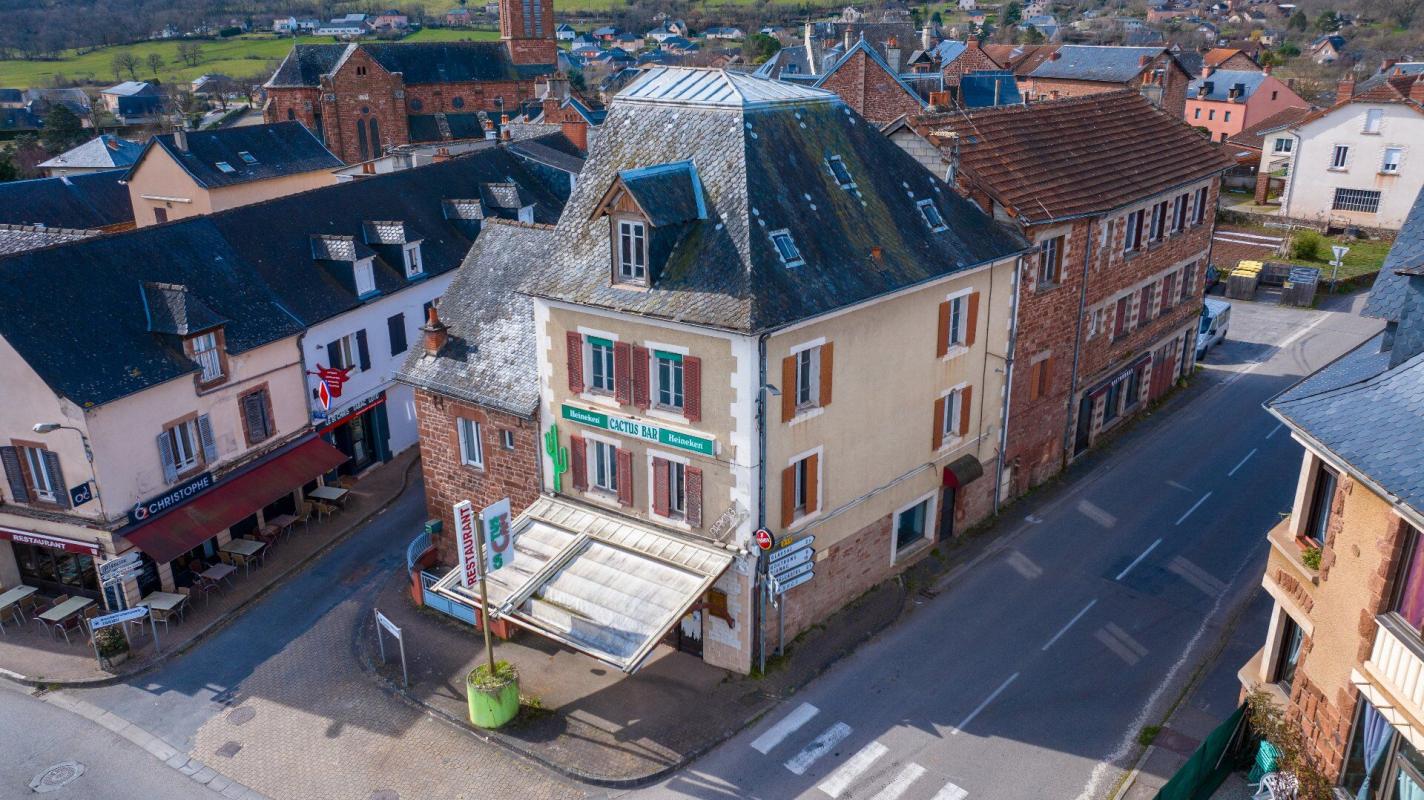 immeuble in Saint Christophe Vallon, Aveyron, France