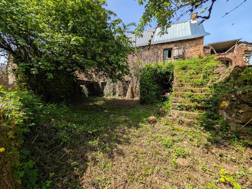maison a renover in Nauviale, Aveyron, France