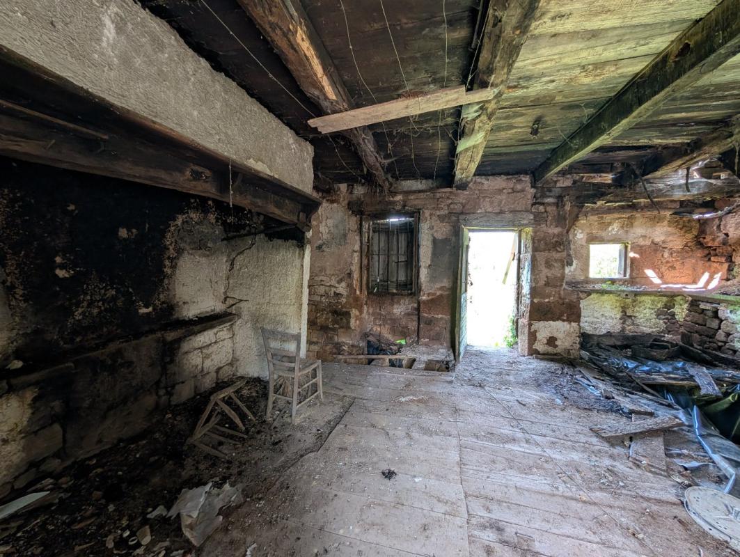 maison a renover in Nauviale, Aveyron, France